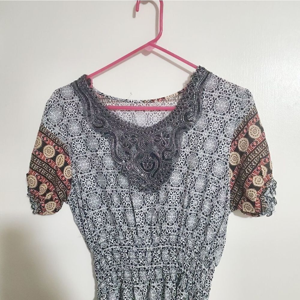 Dress    - Picture 3 of 7